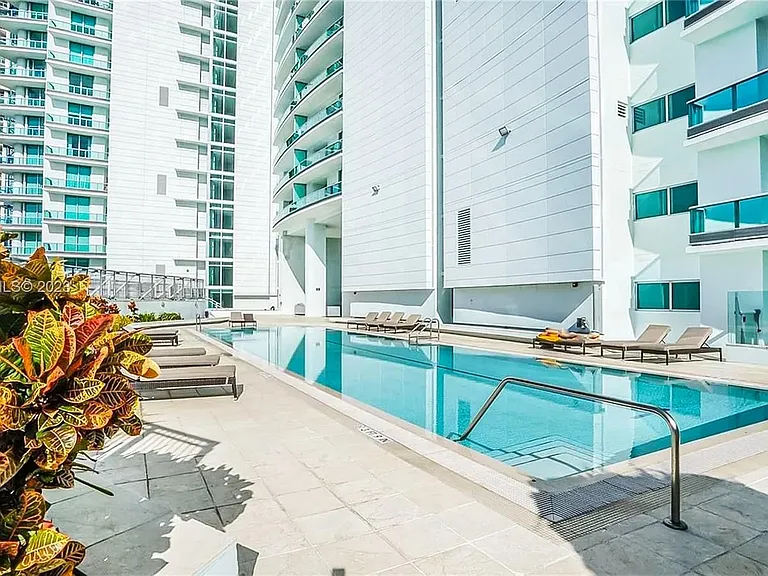 900 Biscayne Blvd #Penthouse 6205 — Photo 21