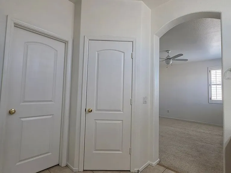 1886 E Don Carlos Ave #141 — Photo 27
