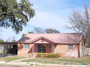 713 E Chappel Rd, San Saba, TX 76877