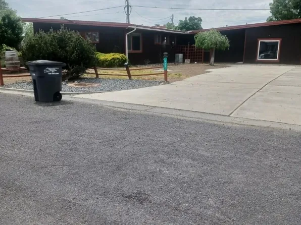 533 Fairchild Loop, Moses Lake, WA 98837