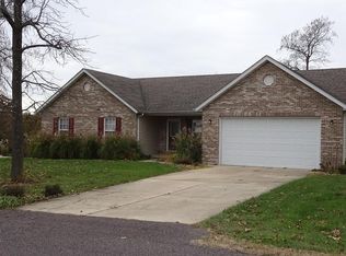 225 Ridge Run Dr, Washington, MO 63090
