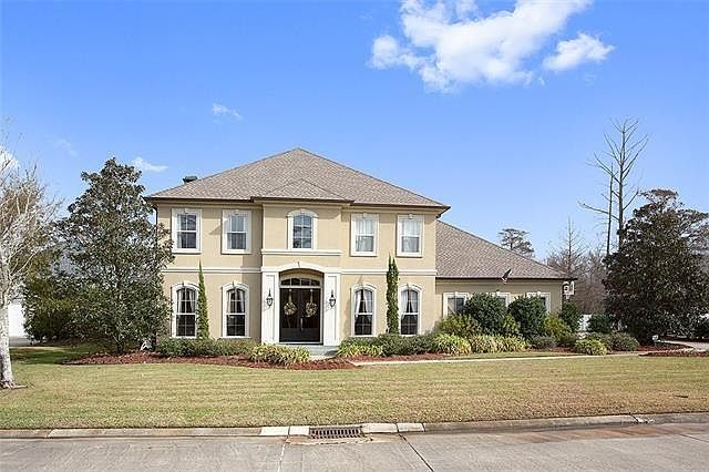 1st image of 203 Forest Oaks Dr