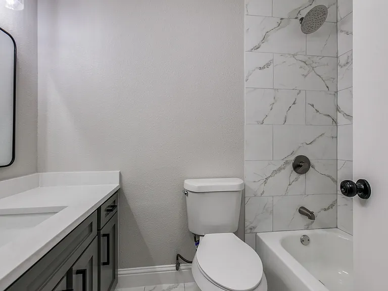 2705 Forest Park Dr — Photo 15