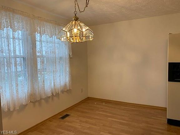 3rd image of 7465 Essex Dr Unit 18H
