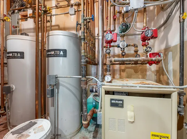 373 Ocean Terrace image 18 of 47