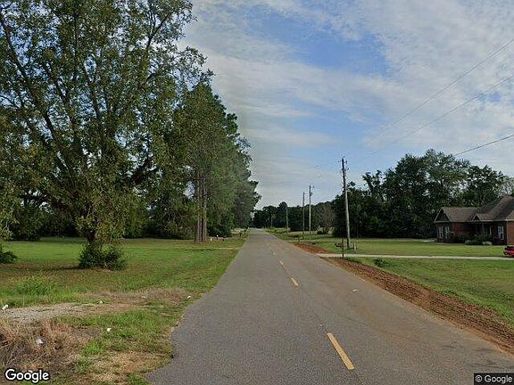 Exterior Neighborhood (street photo)