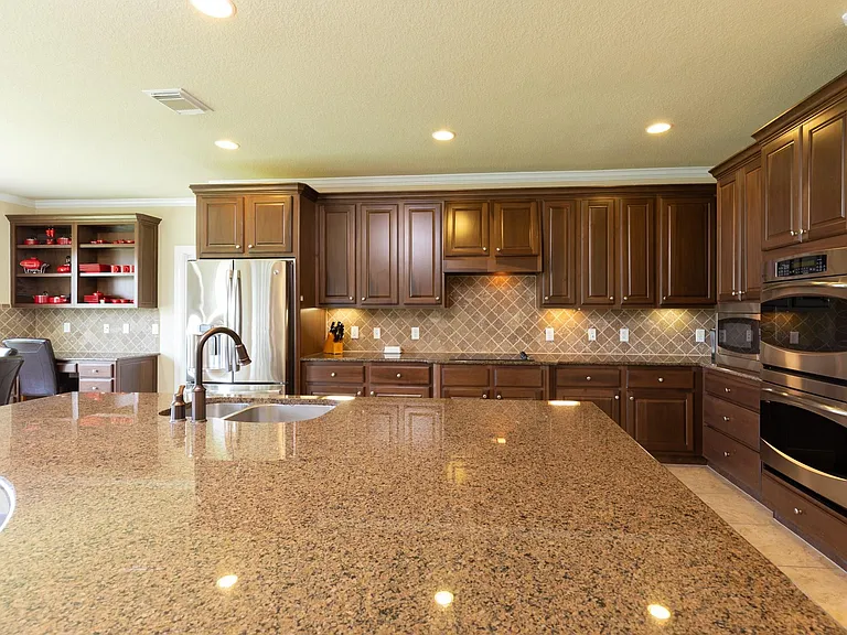 162 W Hullwood Ct — Photo 17