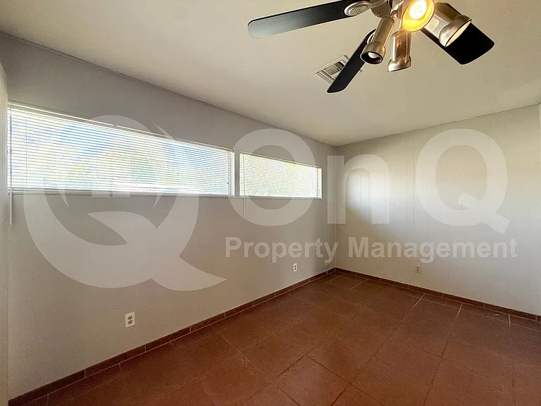 4950 E Lake Point Cir — Photo 9