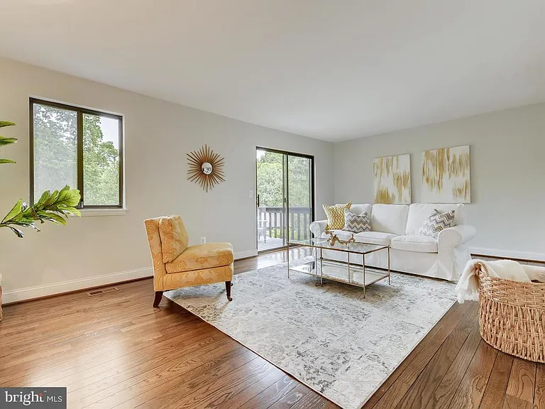438 Five Farms Ln — Photo 3