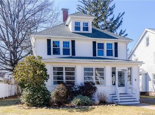 9 Westfield Rd, West Hartford, CT 06119