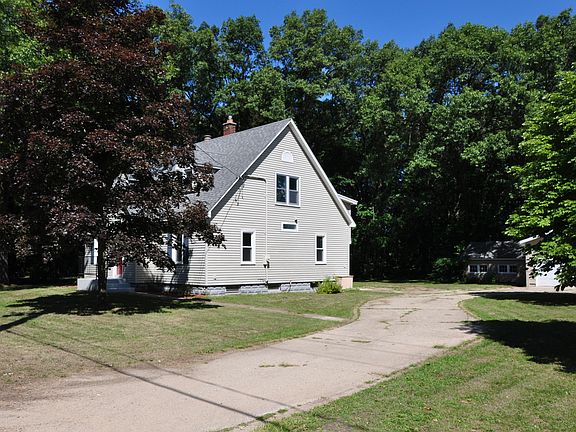 2nd image of 2216 E Broadway Ave