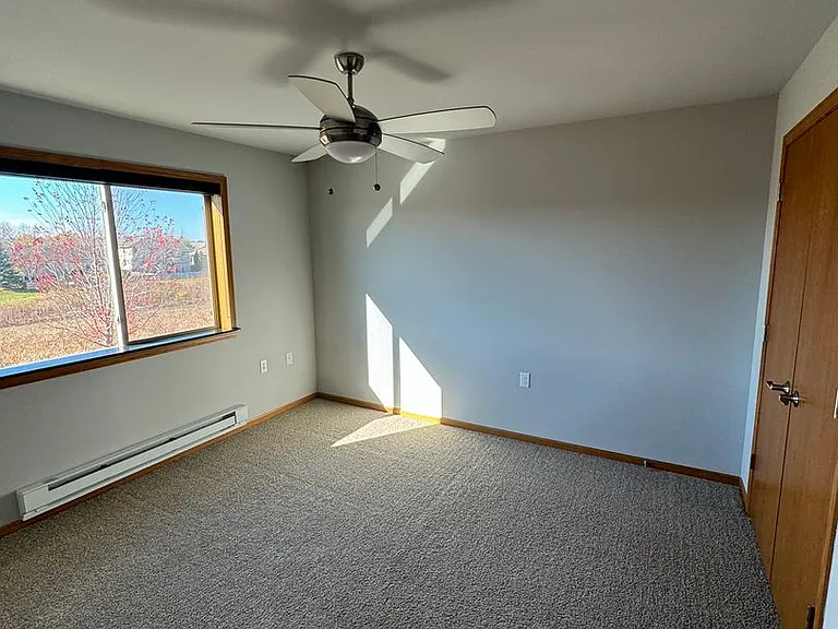 Fairhaven Court Apartments — Photo 30