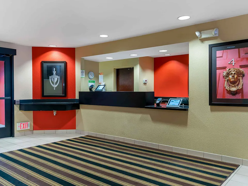 Lobby and Guest Check-in