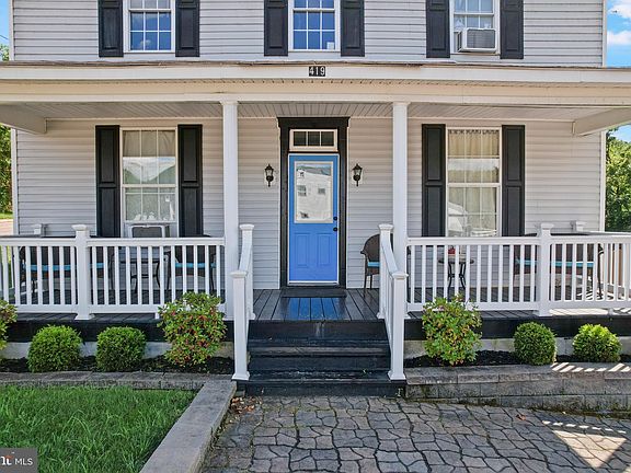 2nd image of 419 Oak St