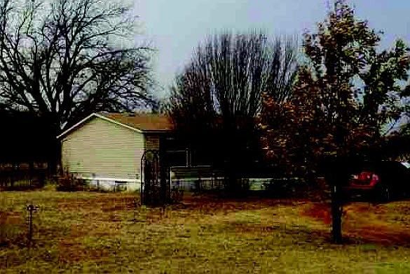 2nd image of 102 Castle Rock Ln
