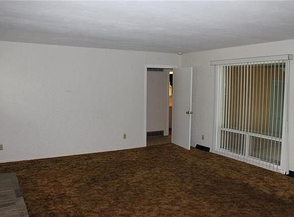 5th image of 2819 S Maybrook Ave