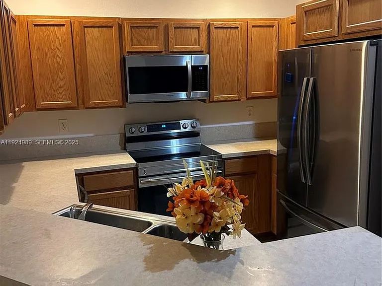 13903 SW 279th Ln #13903 — Photo 1
