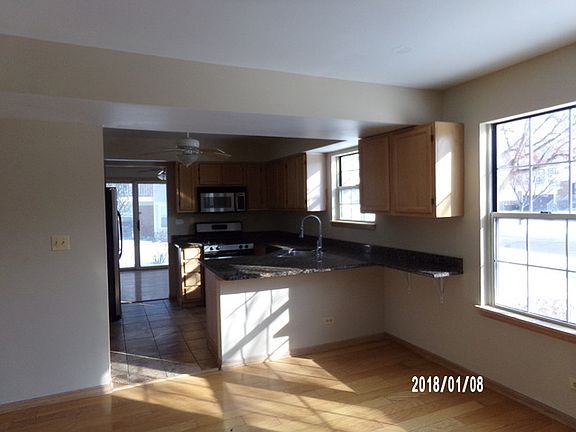 4th image of 2100 Camden Ln