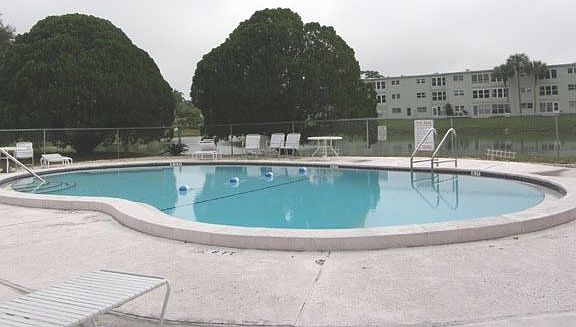 5th image of 821 De Leon Ct #107