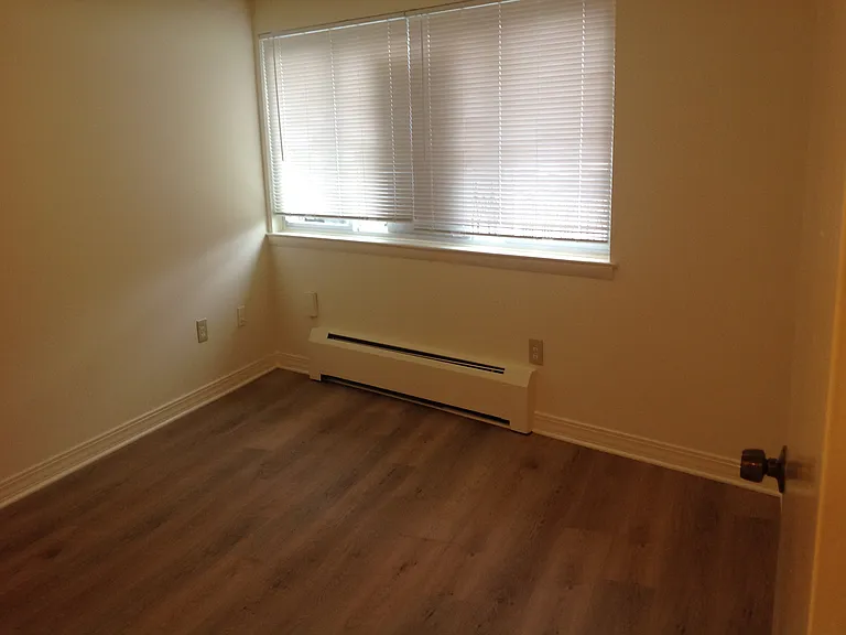 370 Capitol Ave #B — Photo 6