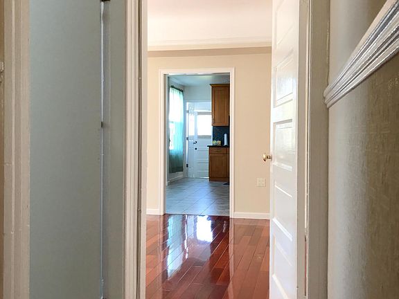 Hallway to livingroom
