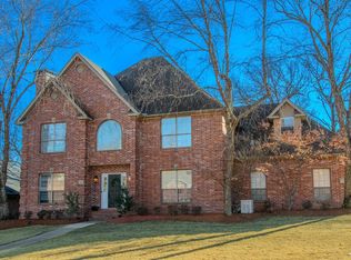 2015 Sawgrass Dr, Little Rock, AR 72212