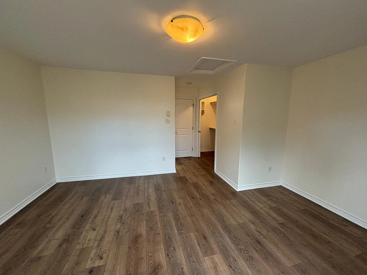 4 bed, 2083 sqft, $2,950 — Photo 4