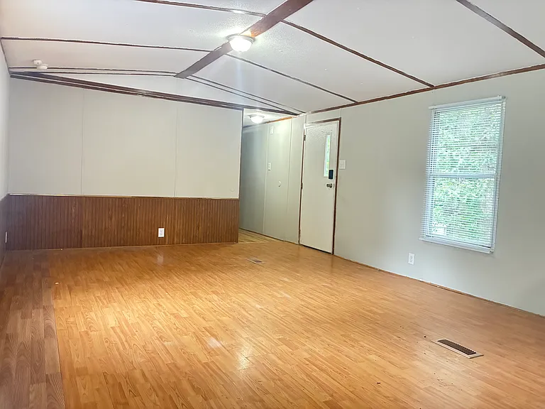 517 Skylark Ln #28 — Photo 4