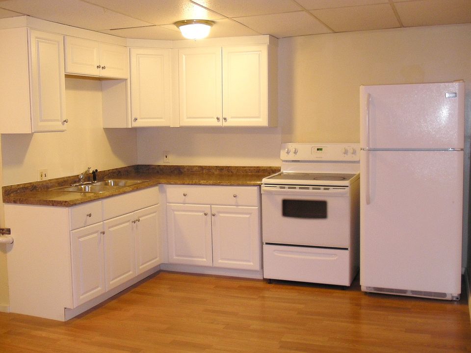 1st image of 165 Main St APT 4