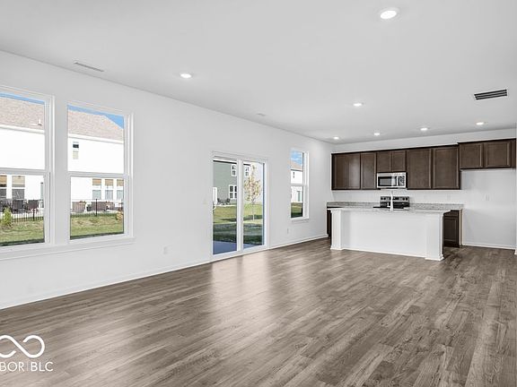 4th image of 1108 Bevy Blvd