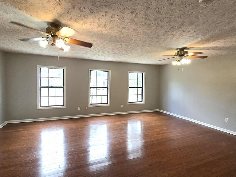 102 Buckskin Dr — Photo 16