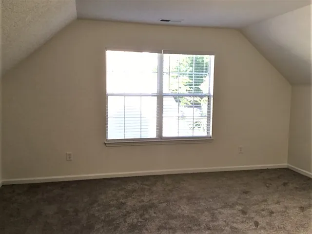 1425 Gemstone Blvd — Photo 15