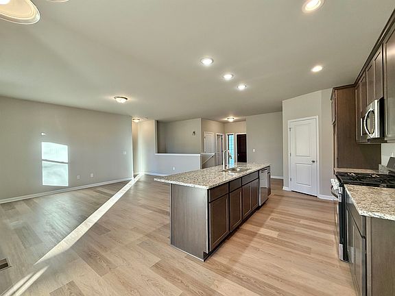 5th image of 4430 Scottys Dr