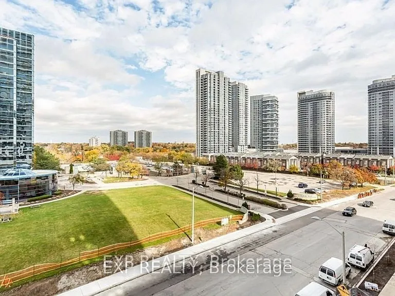 2033 Kennedy Rd #707 — Photo 4