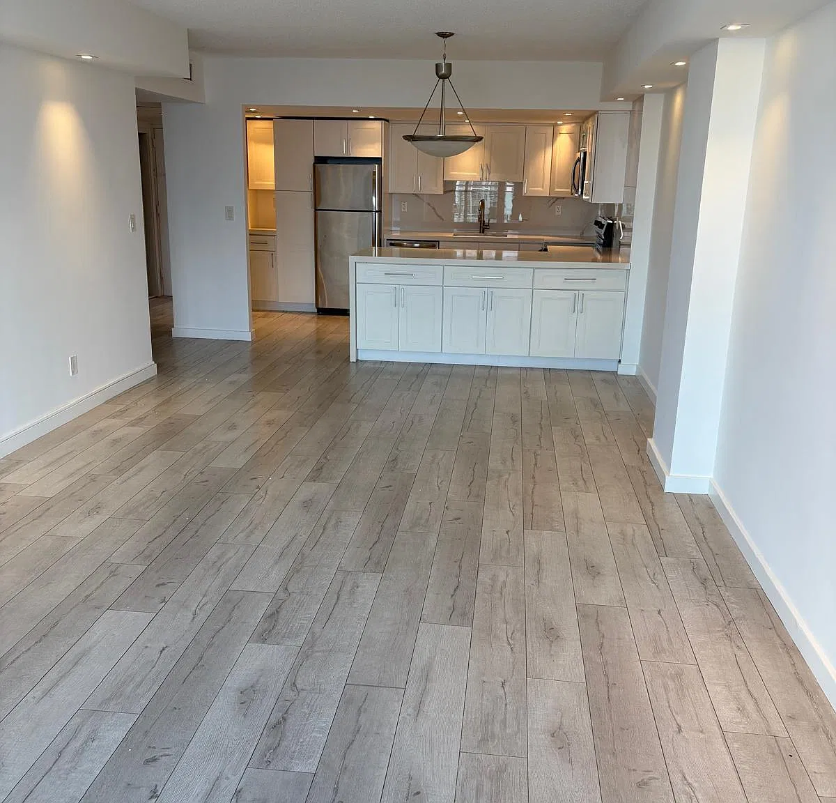 1 bed, 1.0 bath, 1005 sqft, $3,600 — Photo 2