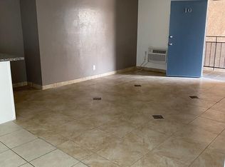 15848 Saticoy St #11, Van Nuys, CA 91406