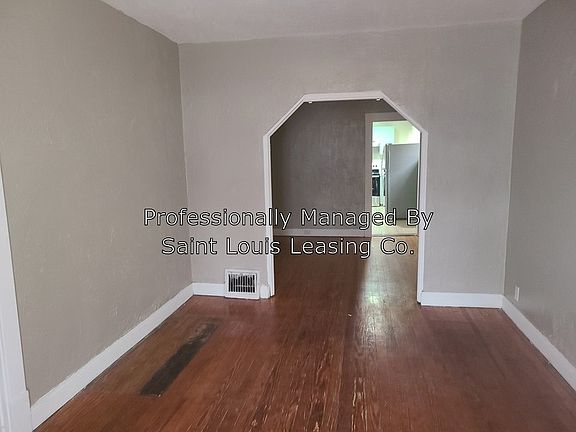 4th image of 4066 Concordia Ave