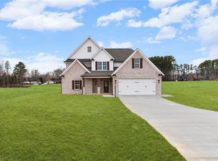 121 Sandpiper Dr, Lexington, NC 27295