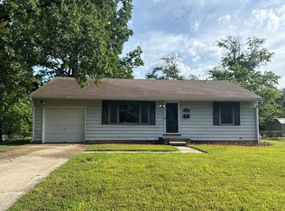 1200 NE 67th Pl, Gladstone, MO 64118