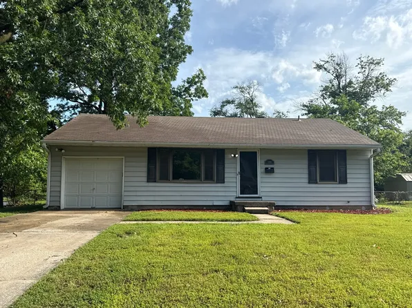 1200 NE 67th Pl, Gladstone, MO 64118