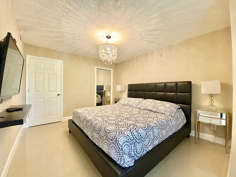 11520 Westwood Blvd #513 — Photo 12