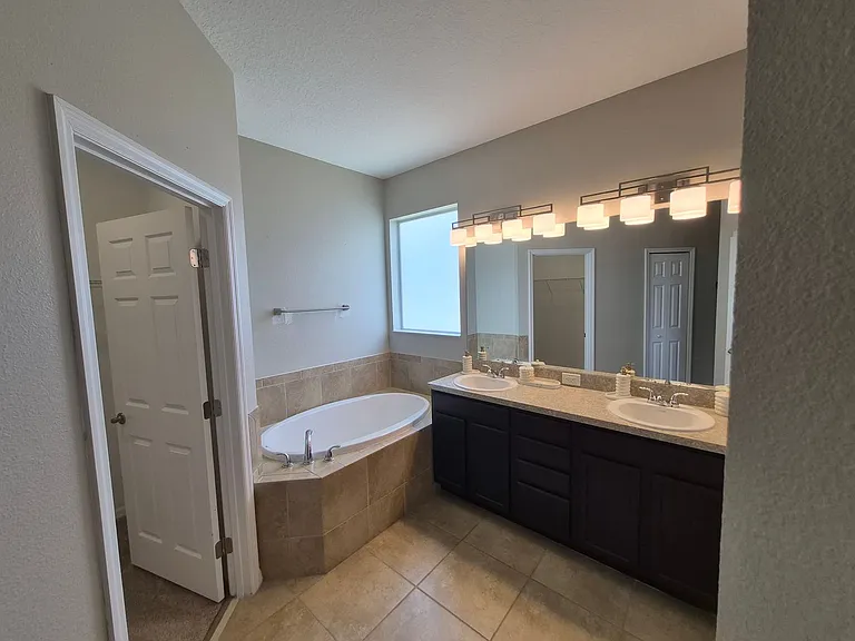 309 Vizcay Way — Photo 7