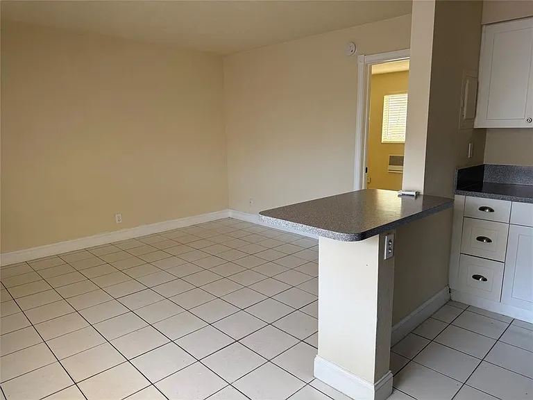 1219 NE 14th Ave #4 — Photo 14
