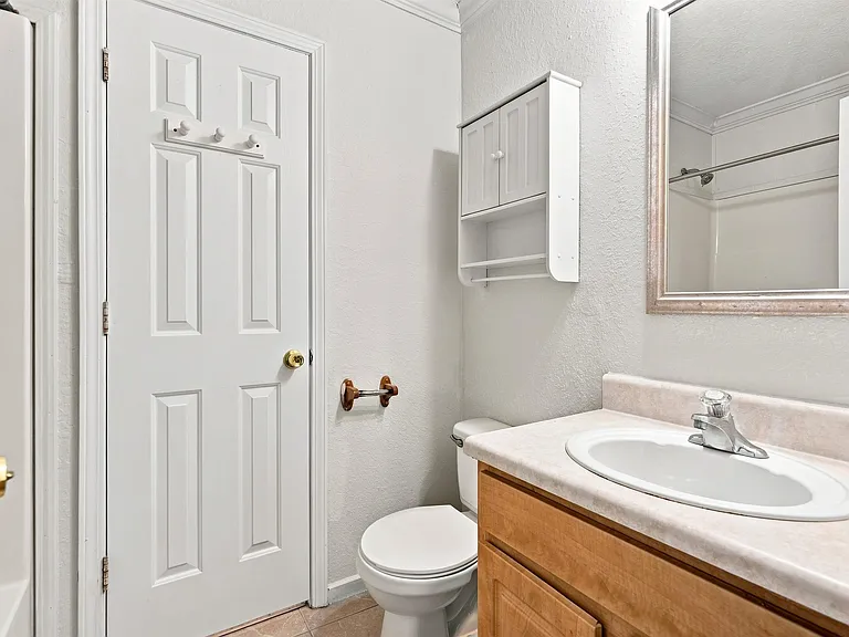114 Cedar St #6 — Photo 19
