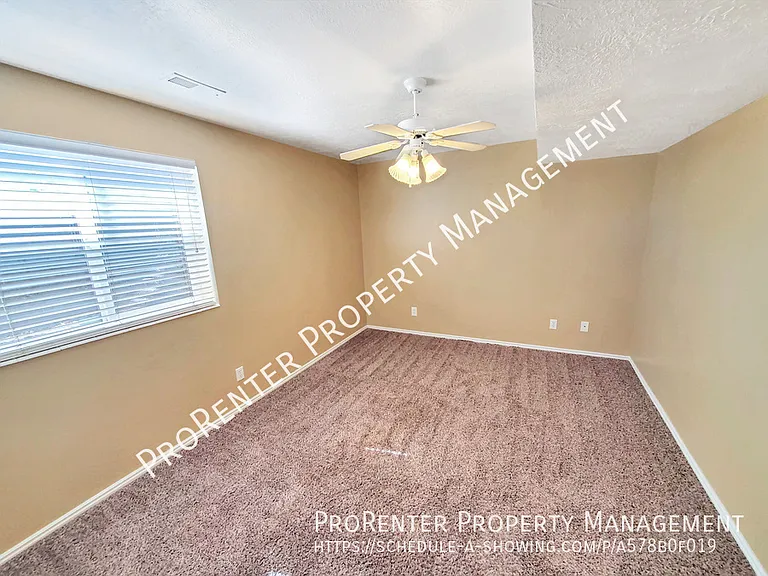 1488 Earl Cir — Photo 22