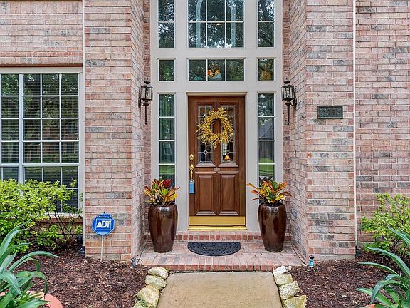 4th image of 22118 Glen Arden Ln
