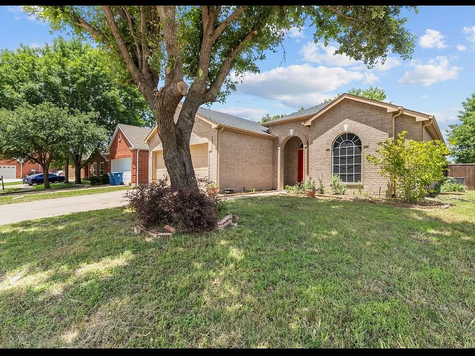 8414 Seafield Ln