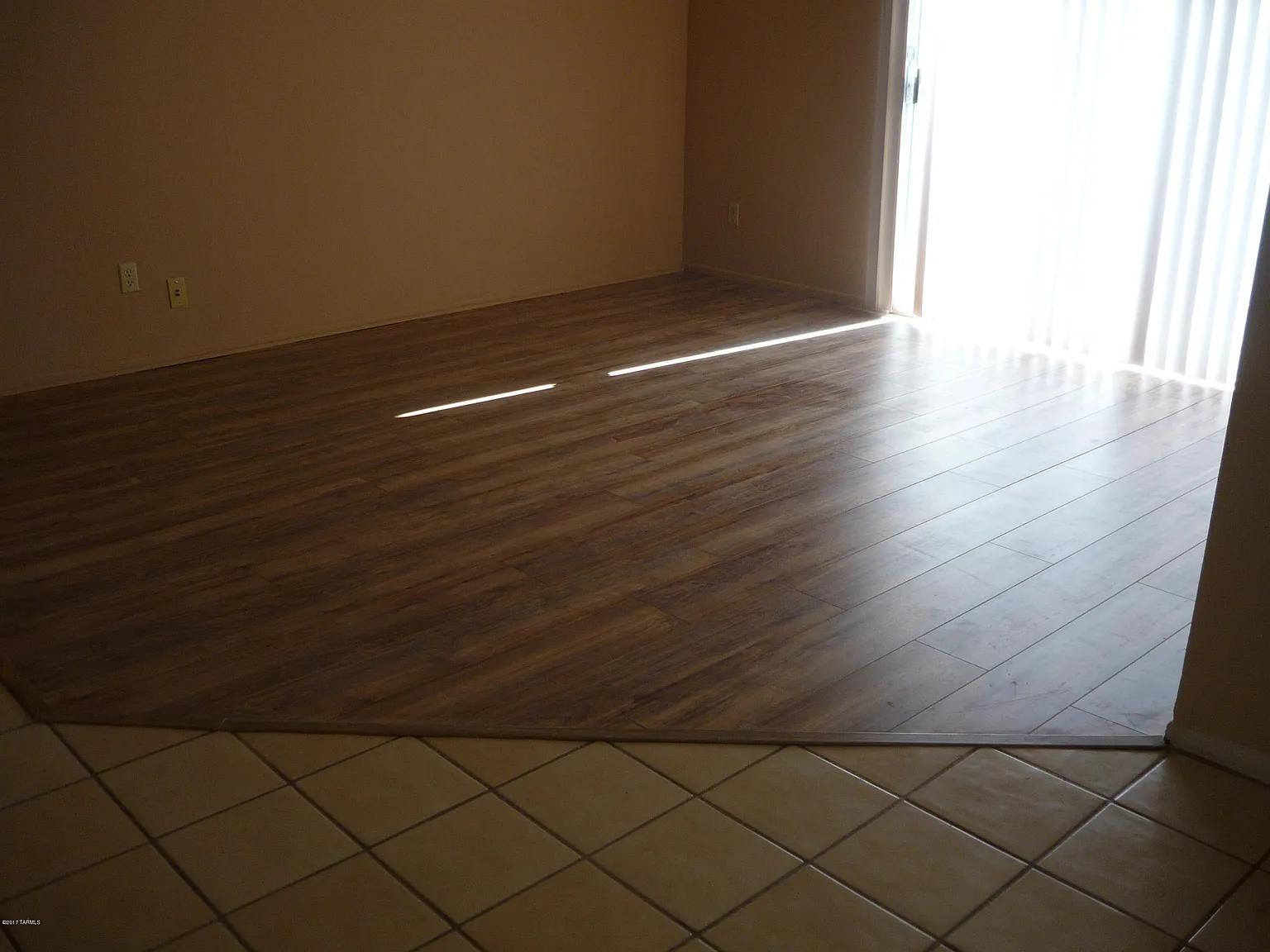 2 bed, 2.0 bath, 945 sqft, $1,100 — Photo 3