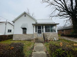 606 W Butler St, Olney, IL 62450