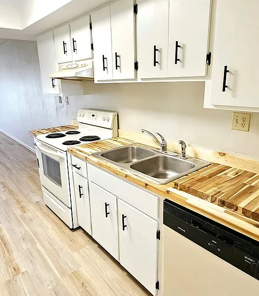 2135 N Courtenay Pkwy #B-209 — Photo 31